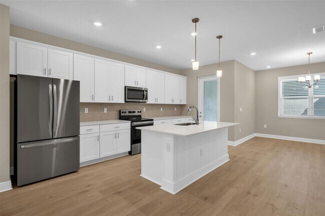 Building Photo - 17013 Haggerty Hollow Dr