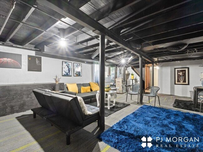 Building Photo - South Omaha Charm -Half off the 1st months rent!