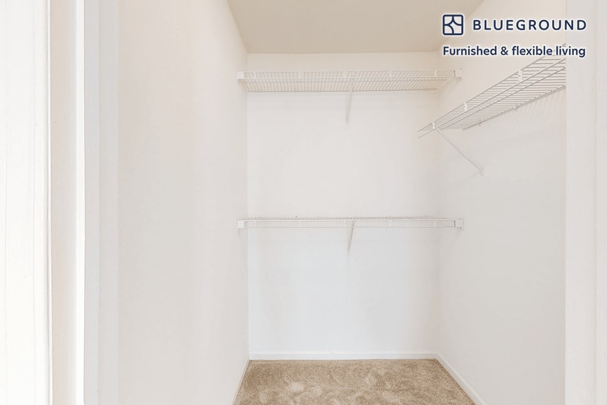 Building Photo - 313 Avalon Cir