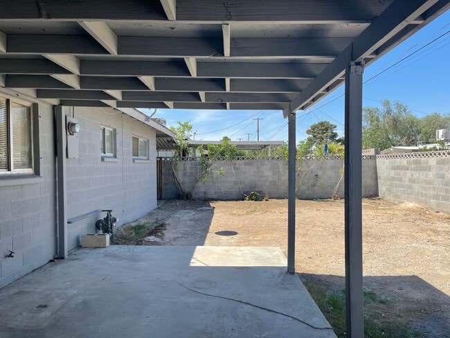 Building Photo - Charming 3-Bedroom Home Near UNLV & the Strip