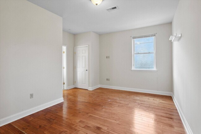 Building Photo - 1935 N 18th St