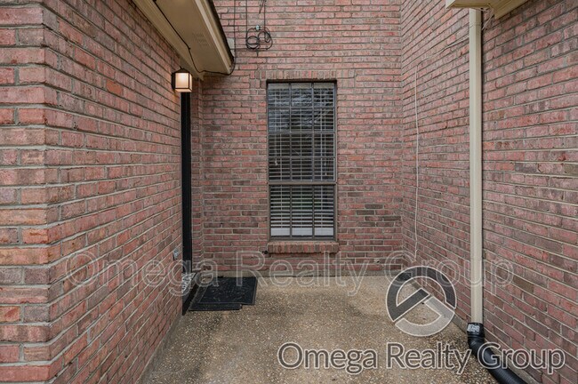 Building Photo - 6616 E Aberdeen Dr