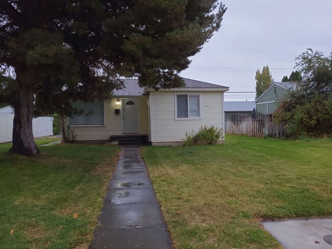 Primary Photo - House in Ephrata