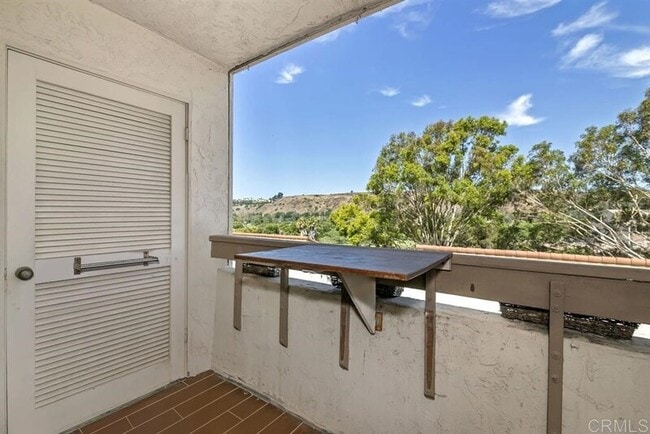 Building Photo - 6725 Mission Gorge Rd