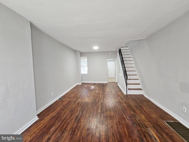 Building Photo - 1910 Sigel St