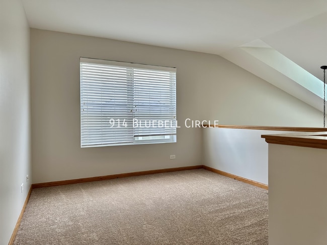 Building Photo - 914 Bluebell Cir