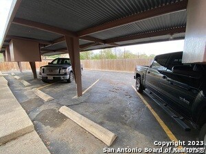 Building Photo - 2811 Woodbury St