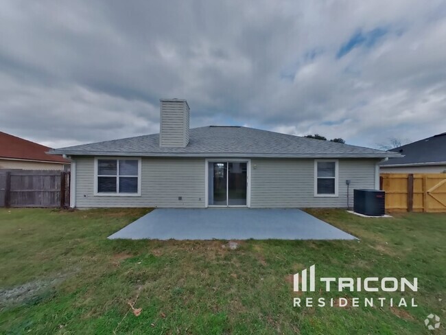 Building Photo - 3705 Woodbriar Dr