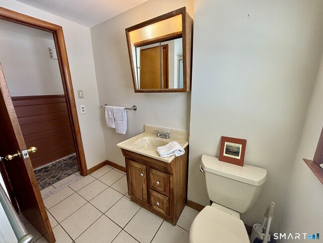 Building Photo - 148 Edgewood Dr