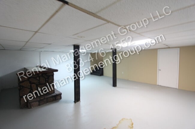 Building Photo - New On The Market! 3BR 2BA + Lower Level D...