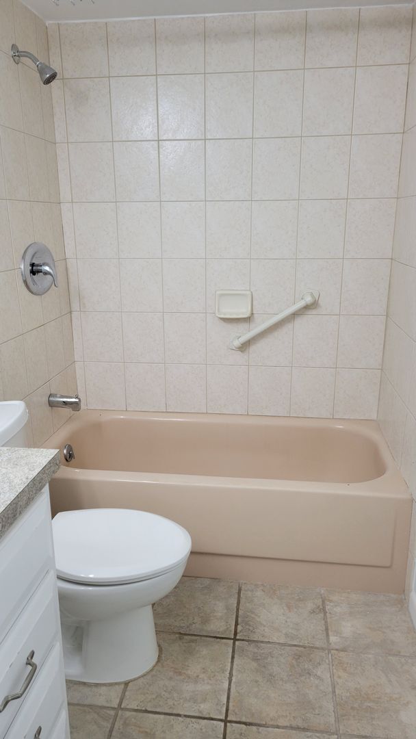 Building Photo - BACK ON THE MARKET-Annual UNfurnished top ...
