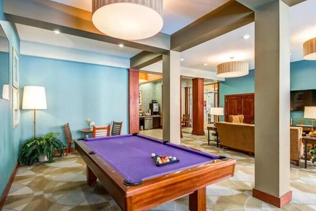 Building Photo - 4000 Hulen Pl