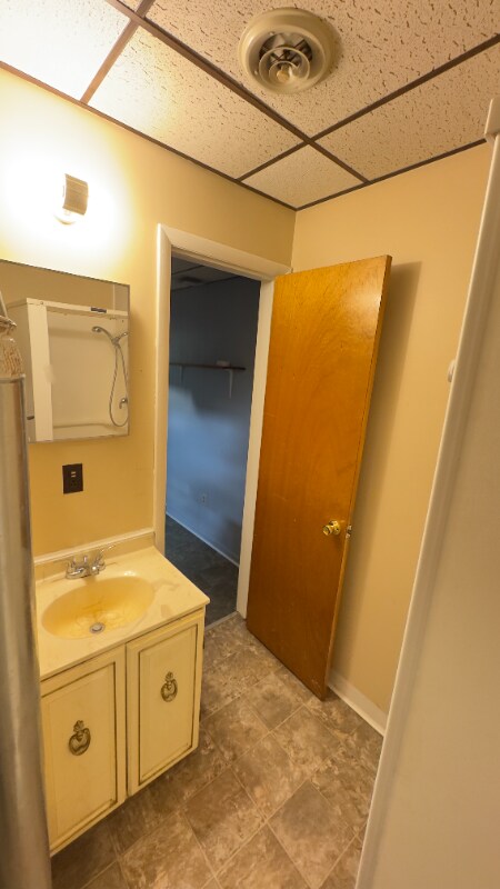 Building Photo - 165 N Center St