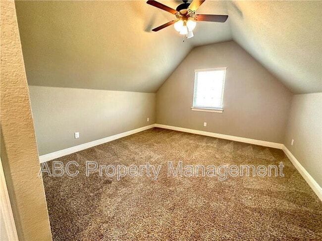 Building Photo - 3819 W Maclura Way