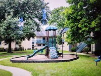 Building Photo - 2402 Bammelwood Dr