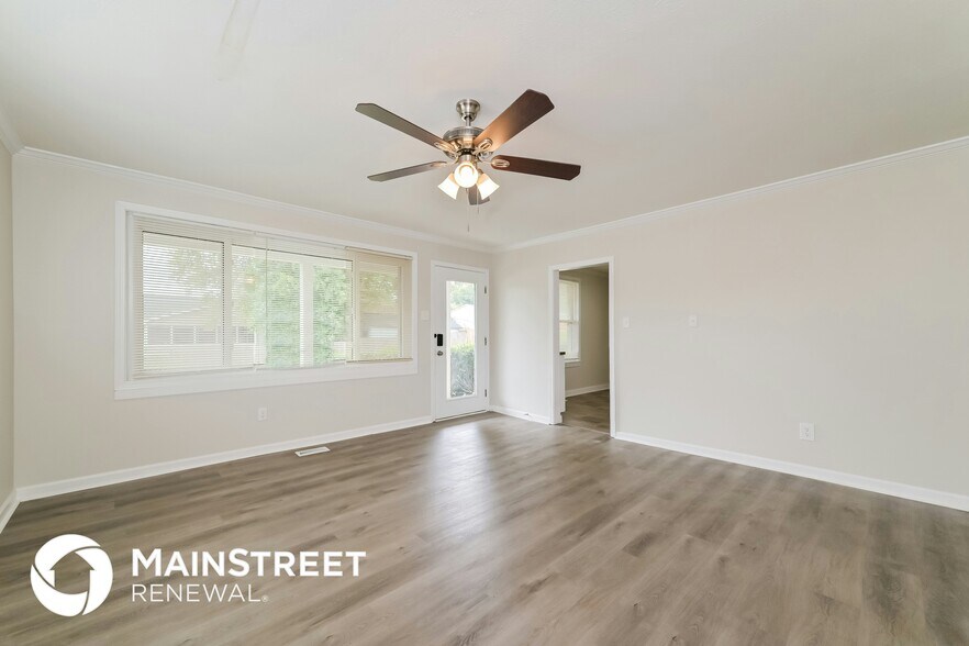 Building Photo - 127 S Fowler Cir