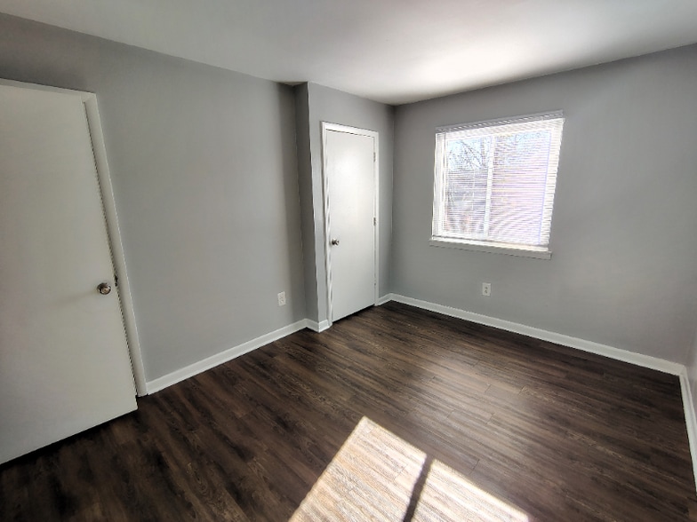 Building Photo - 600 Reusens Rd