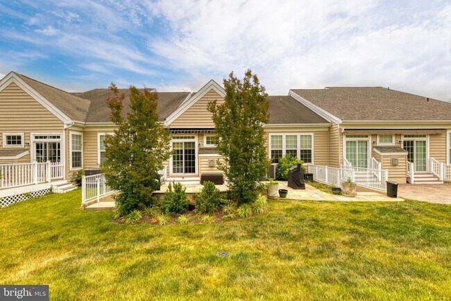 Building Photo - 318 Native Dancer Cir