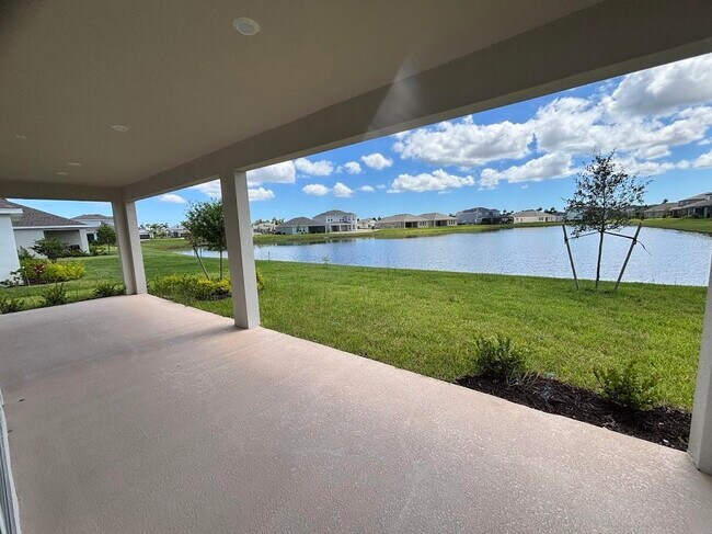 Building Photo - 9323 Lorenzo Wy