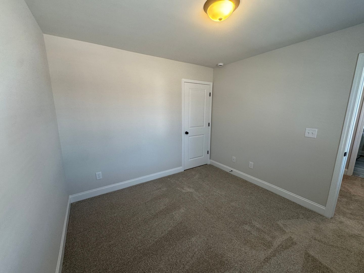 Building Photo - 49 Goldenrod Lp