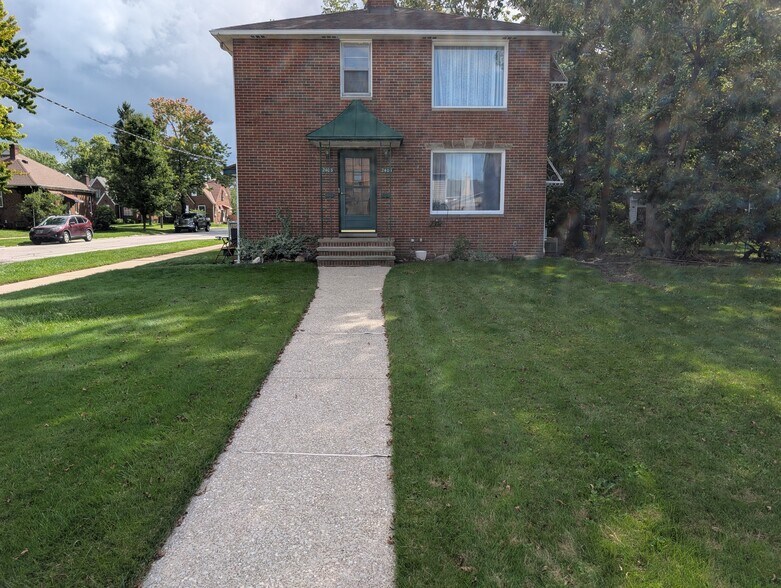 Building Photo - 2403 Brookview Blvd
