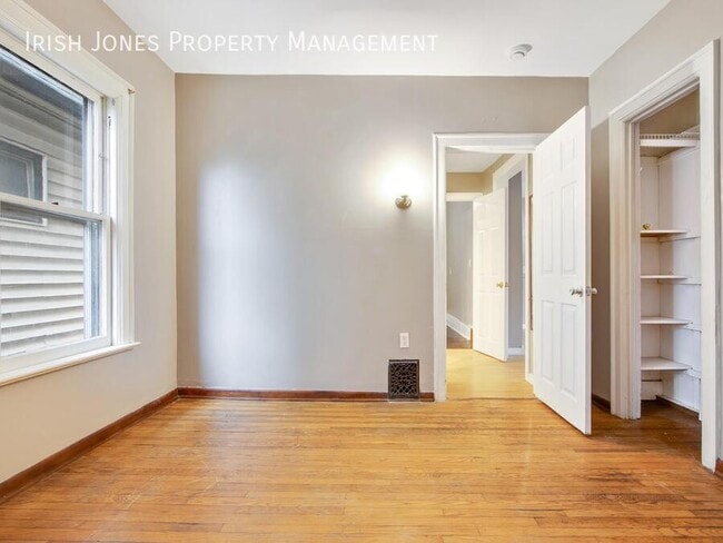 Building Photo - 54 Anderson Pl