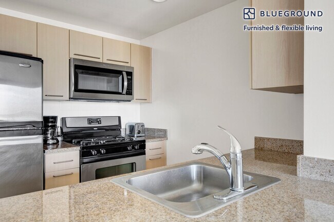 Building Photo - 1 Morningside Dr