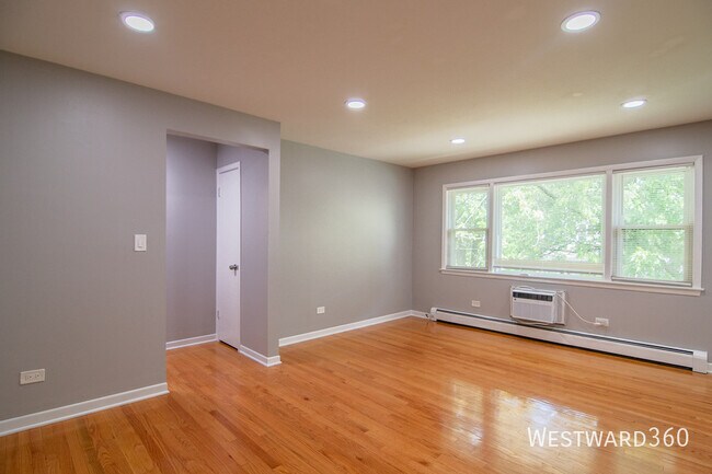 Building Photo - 3249 N Keeler-2E
