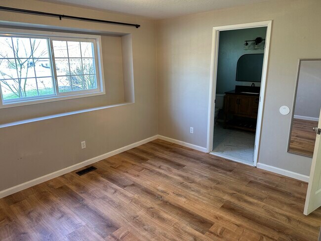 Building Photo - 720 Freeman Rd