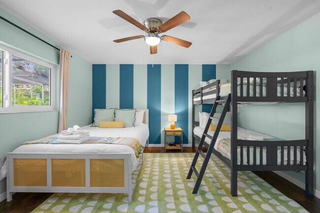 Building Photo - 1319 Saddle Ct