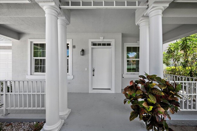 Building Photo - 204 Clocktower Dr