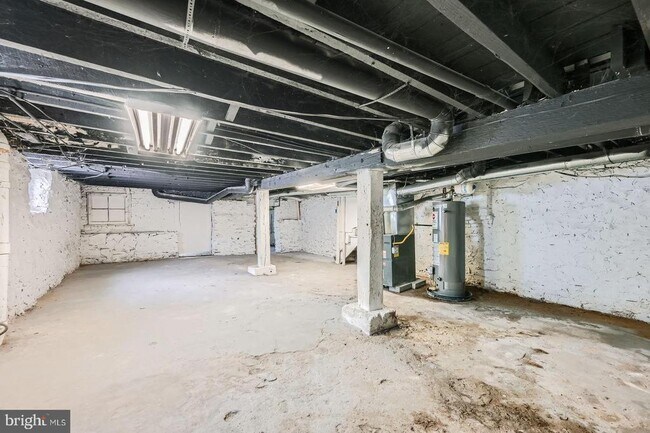 Building Photo - 118 N Hilton St