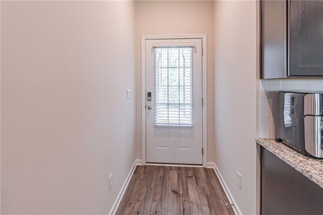 Building Photo - 1452 Villageside Ct