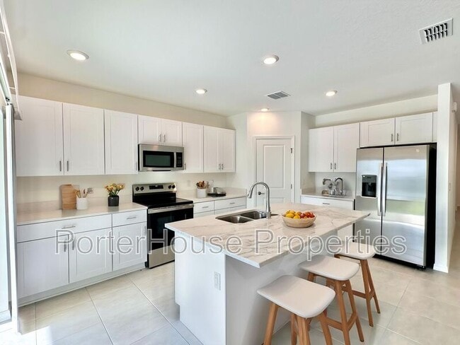 Building Photo - 4847 Sunflower St