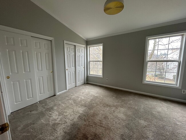 Building Photo - 450 Hartford Dr