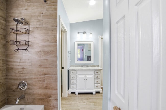 Building Photo - 101 Mill Pond Ln