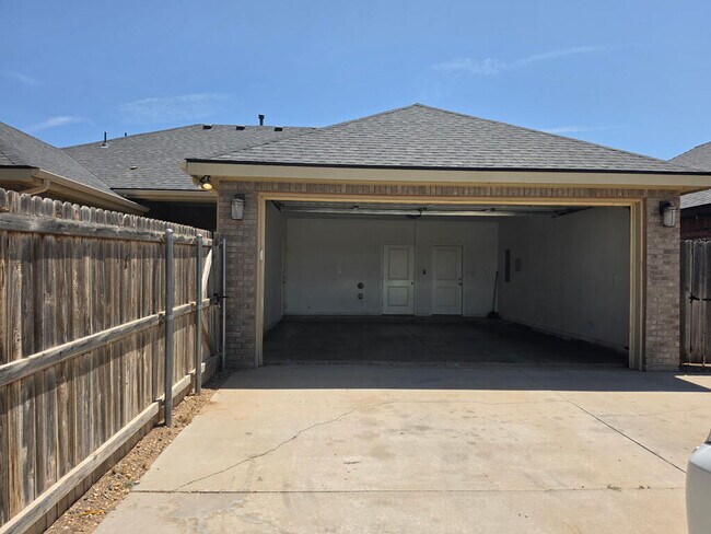 Building Photo - 7103 Kinghorn Dr
