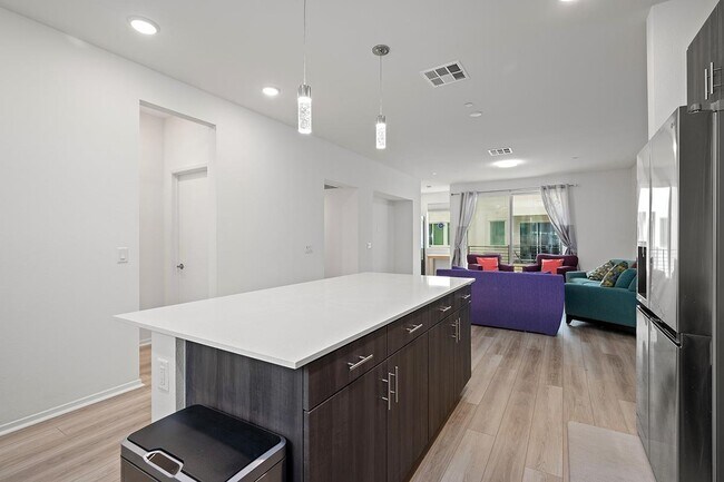 Building Photo - 5495 Seacliff Pl