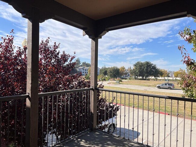 Building Photo - 427 Anchor Ln