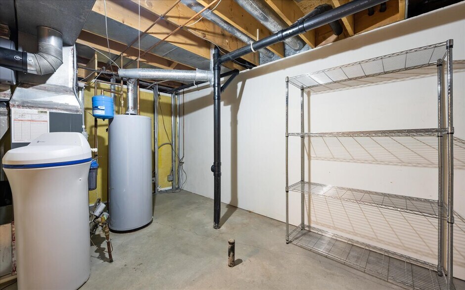 Storage area - 12804 S 28th Ave