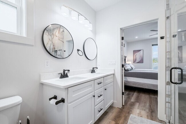 Building Photo - 238 Oleander Dr