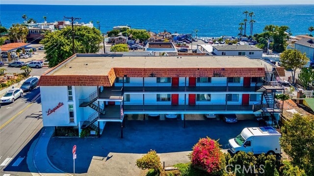 Building Photo - 585 Glenneyre St