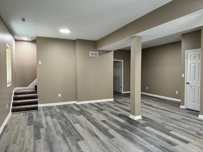 Building Photo - 222 Beechwood Dr