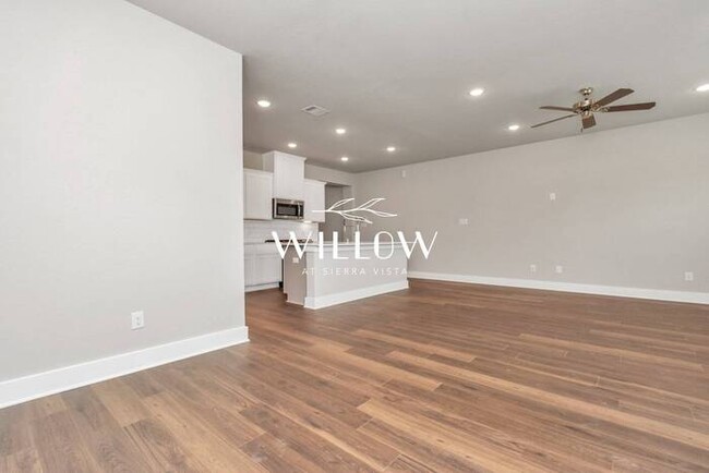 Building Photo - Spacious 4-Bedroom Home – 6 Weeks FREE Rent!