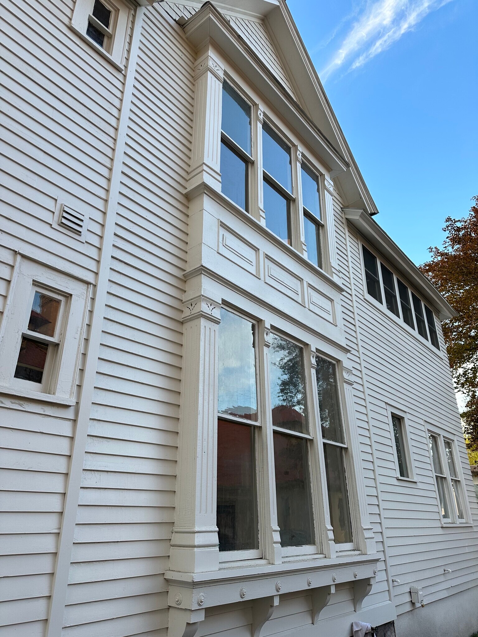 Building Photo - 2222 W 2nd Ave