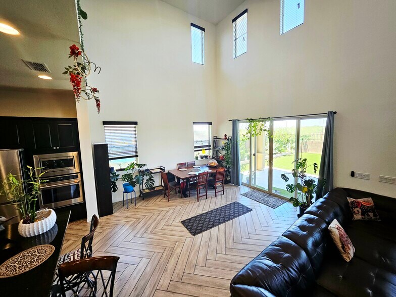 Building Photo - 22112 N 59th Pl