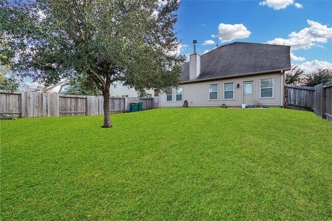 Building Photo - 1736 Park Oak Drive