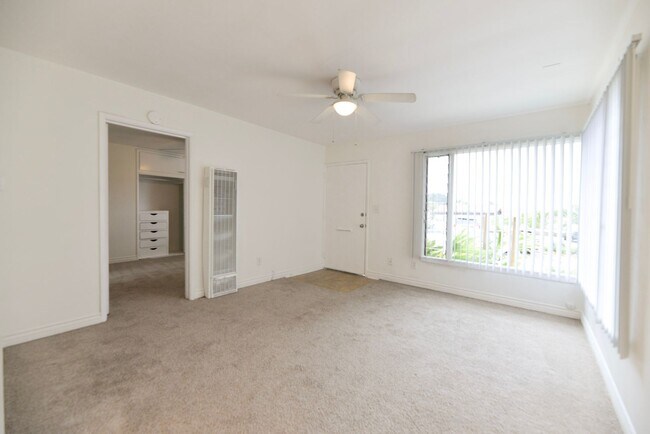 Building Photo - 217 Avenida Cabrillo