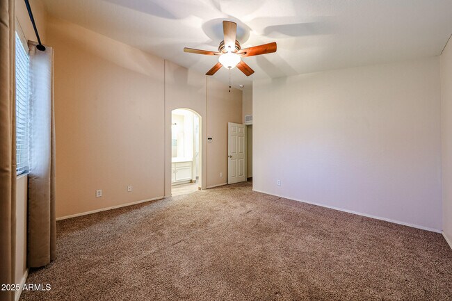 Building Photo - 11761 W Dos Rios Dr