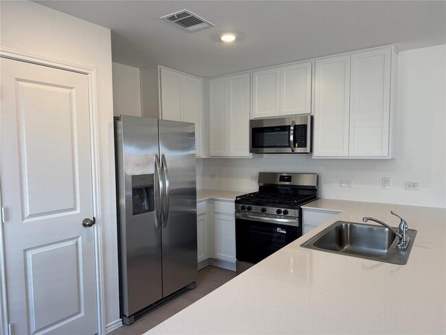 Building Photo - 2306 Dust Devil Dr